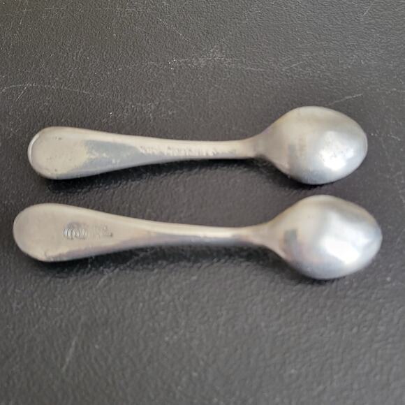Two Metal Morphosis Baby Spoons Choo Choo and 123 with One Box - Picture 9 of 10